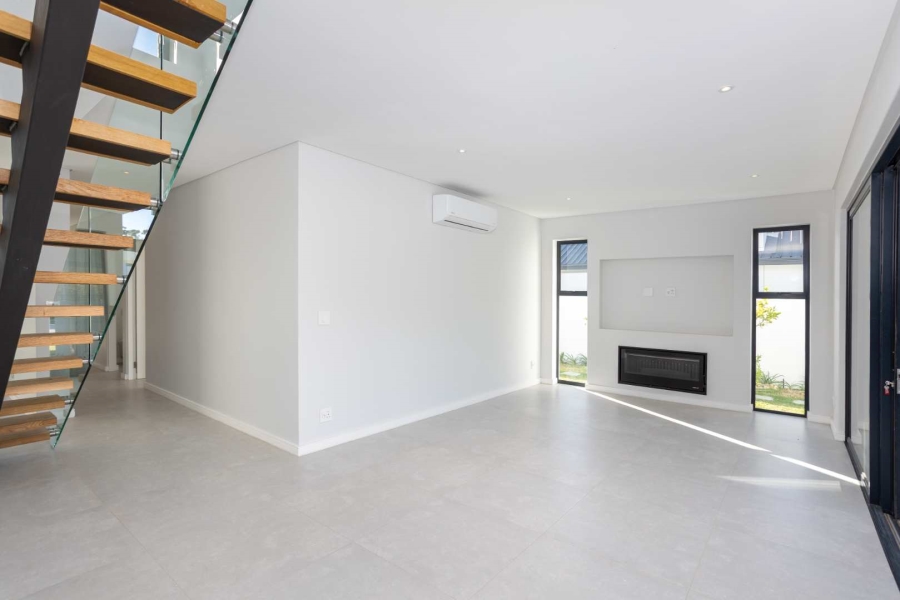 5 Bedroom Property for Sale in Val De Vie Estate Western Cape